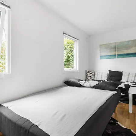 2 Bedroom Gorgeous In *