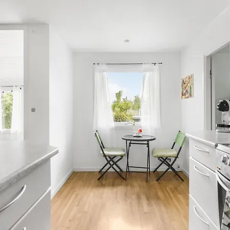 펜션 2 Bedroom Gorgeous In